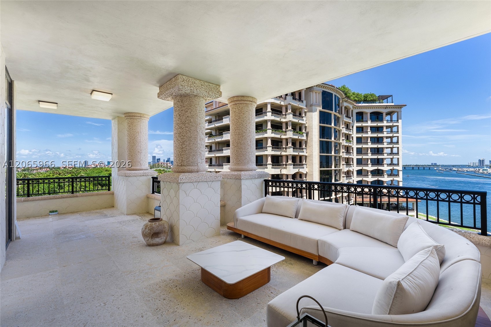 7061 Fisher Is Dr #7061 Miami Beach, FL 33109