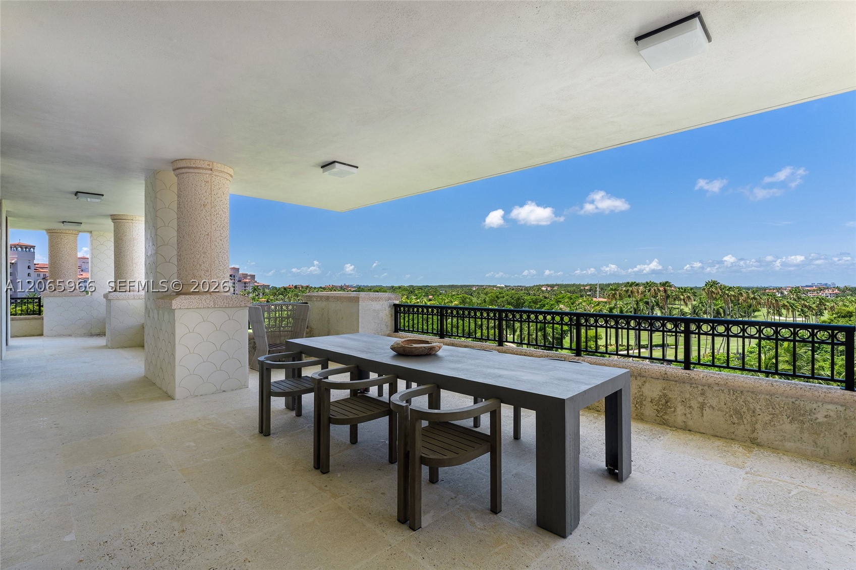 7061 Fisher Is Dr #7061 Miami Beach, FL 33109