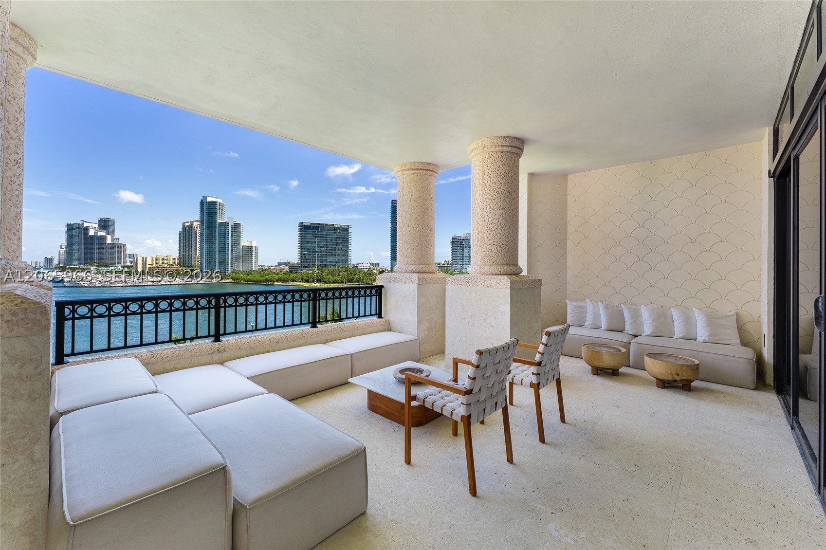 7061 Fisher Is Dr #7061 Miami Beach, FL 33109
