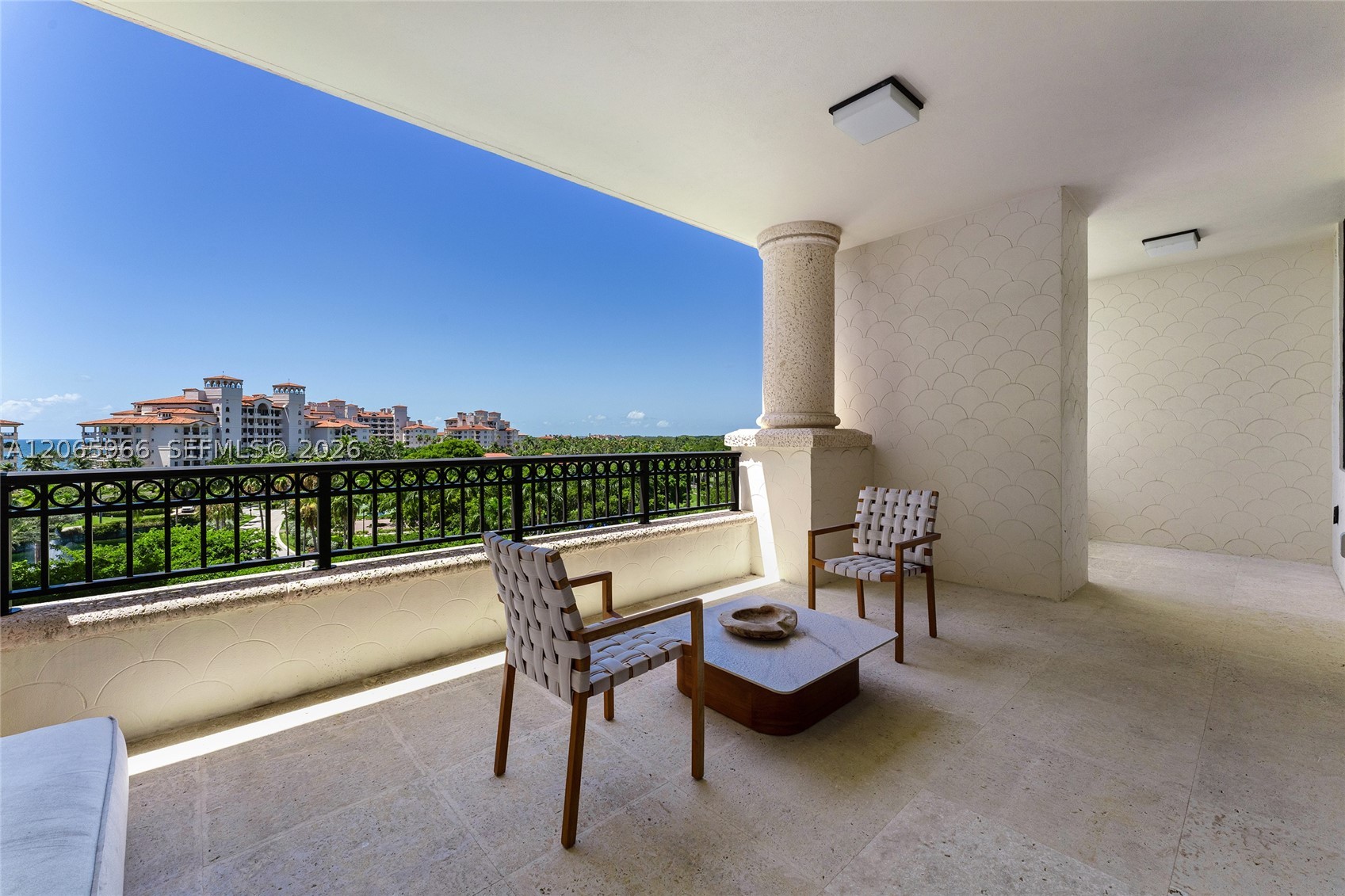 7061 Fisher Is Dr #7061 Miami Beach, FL 33109