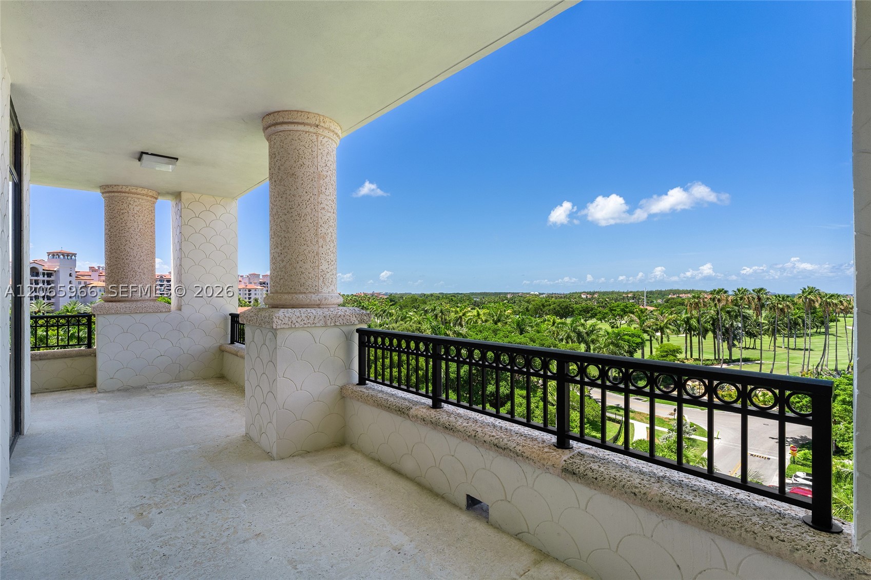 7061 Fisher Is Dr #7061 Miami Beach, FL 33109