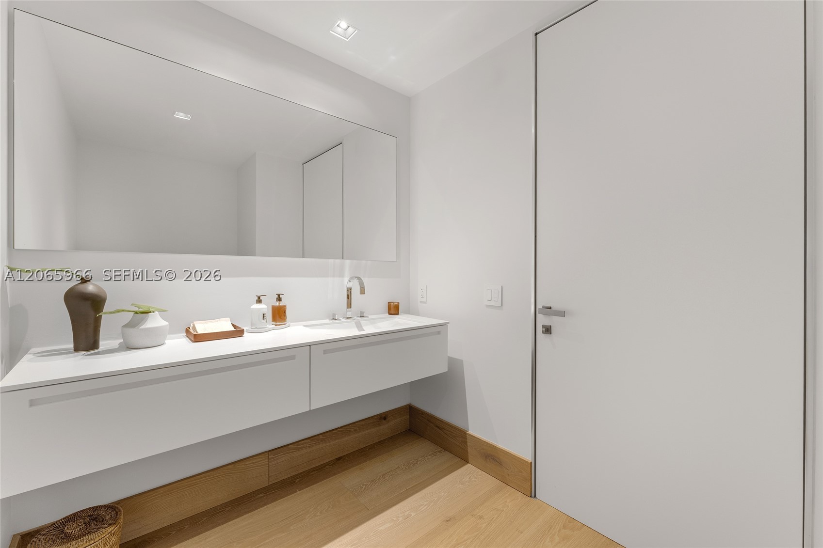 7061 Fisher Is Dr #7061 Miami Beach, FL 33109