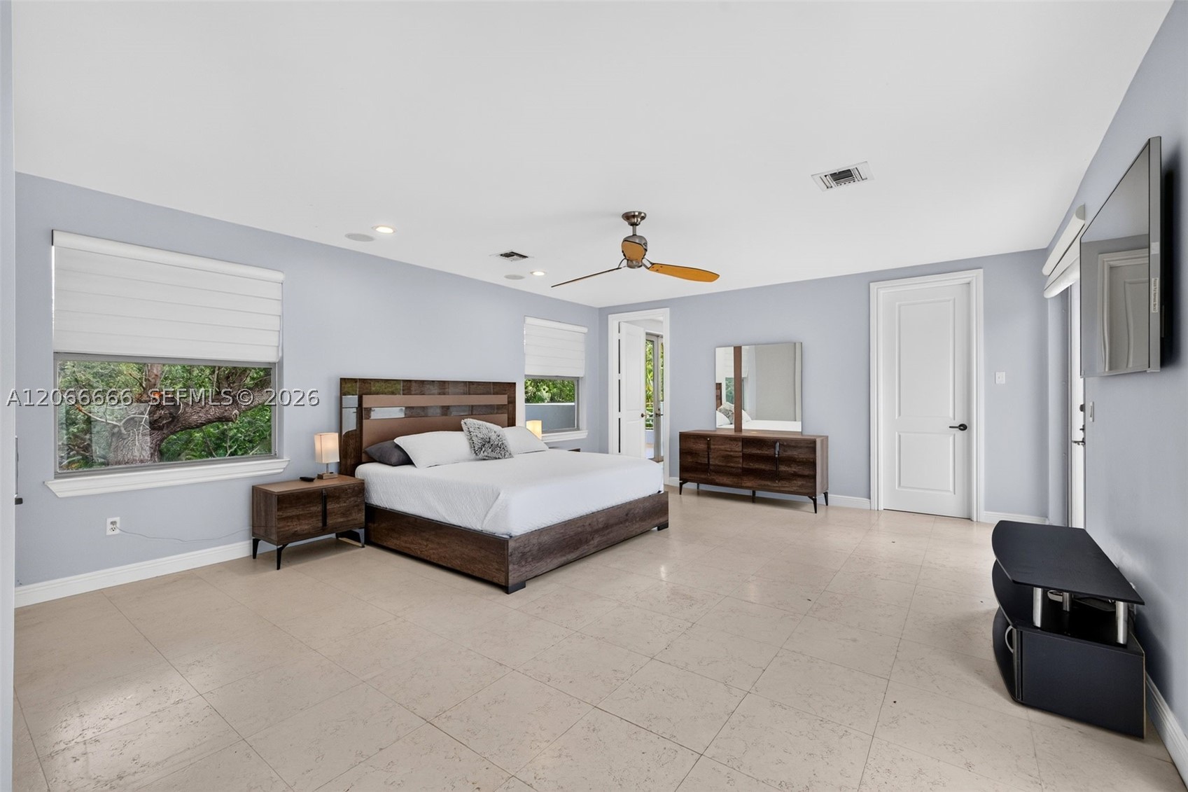 125 NE 16th Ter Fort Lauderdale, FL 33301