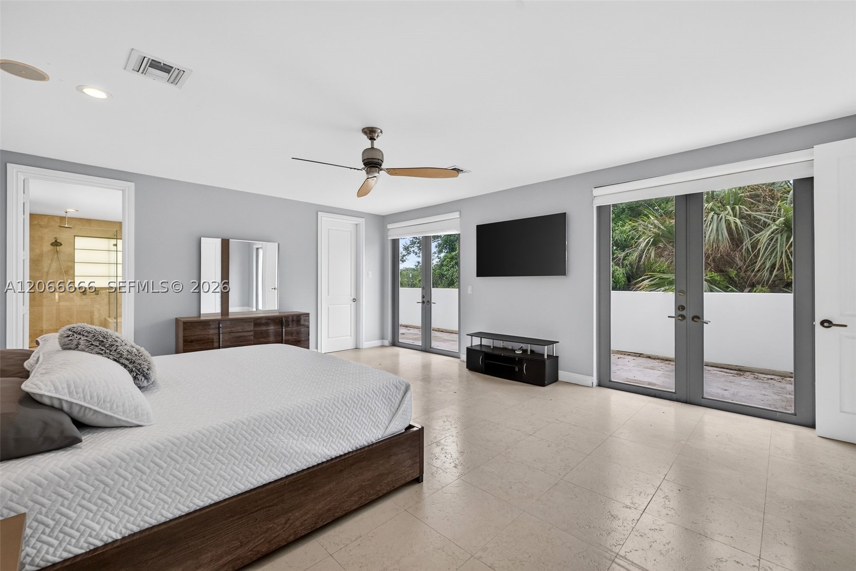 125 NE 16th Ter Fort Lauderdale, FL 33301