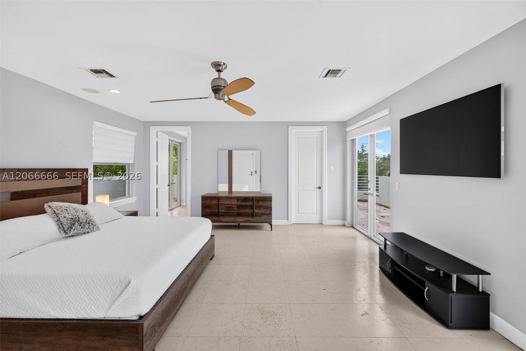 125 NE 16th Ter Fort Lauderdale, FL 33301