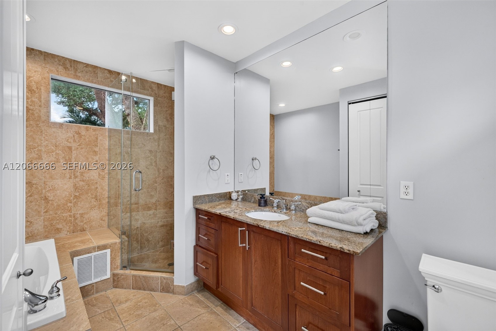 125 NE 16th Ter Fort Lauderdale, FL 33301