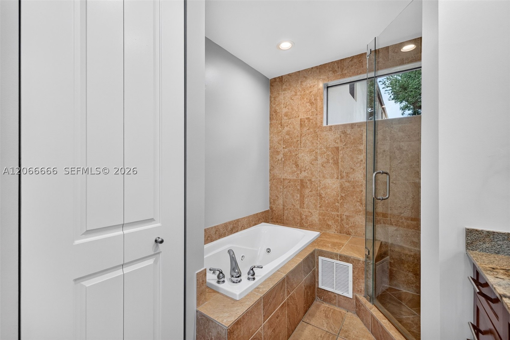 125 NE 16th Ter Fort Lauderdale, FL 33301