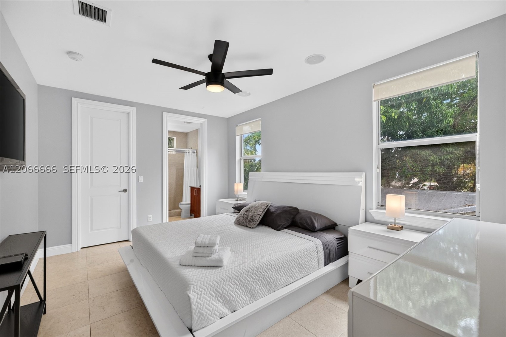 125 NE 16th Ter Fort Lauderdale, FL 33301