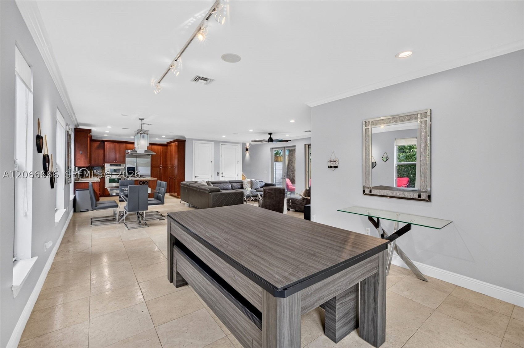 125 NE 16th Ter Fort Lauderdale, FL 33301