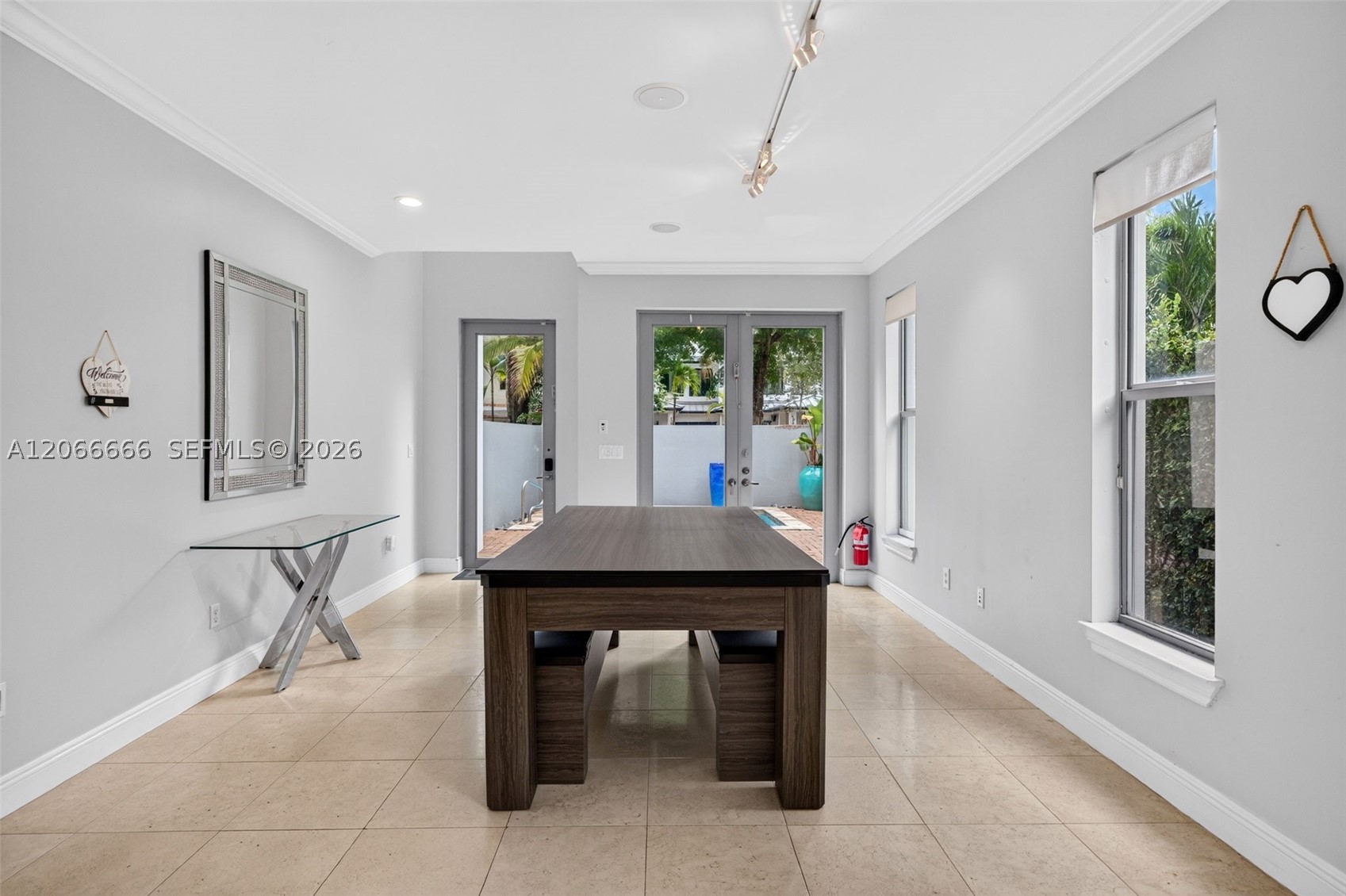 125 NE 16th Ter Fort Lauderdale, FL 33301