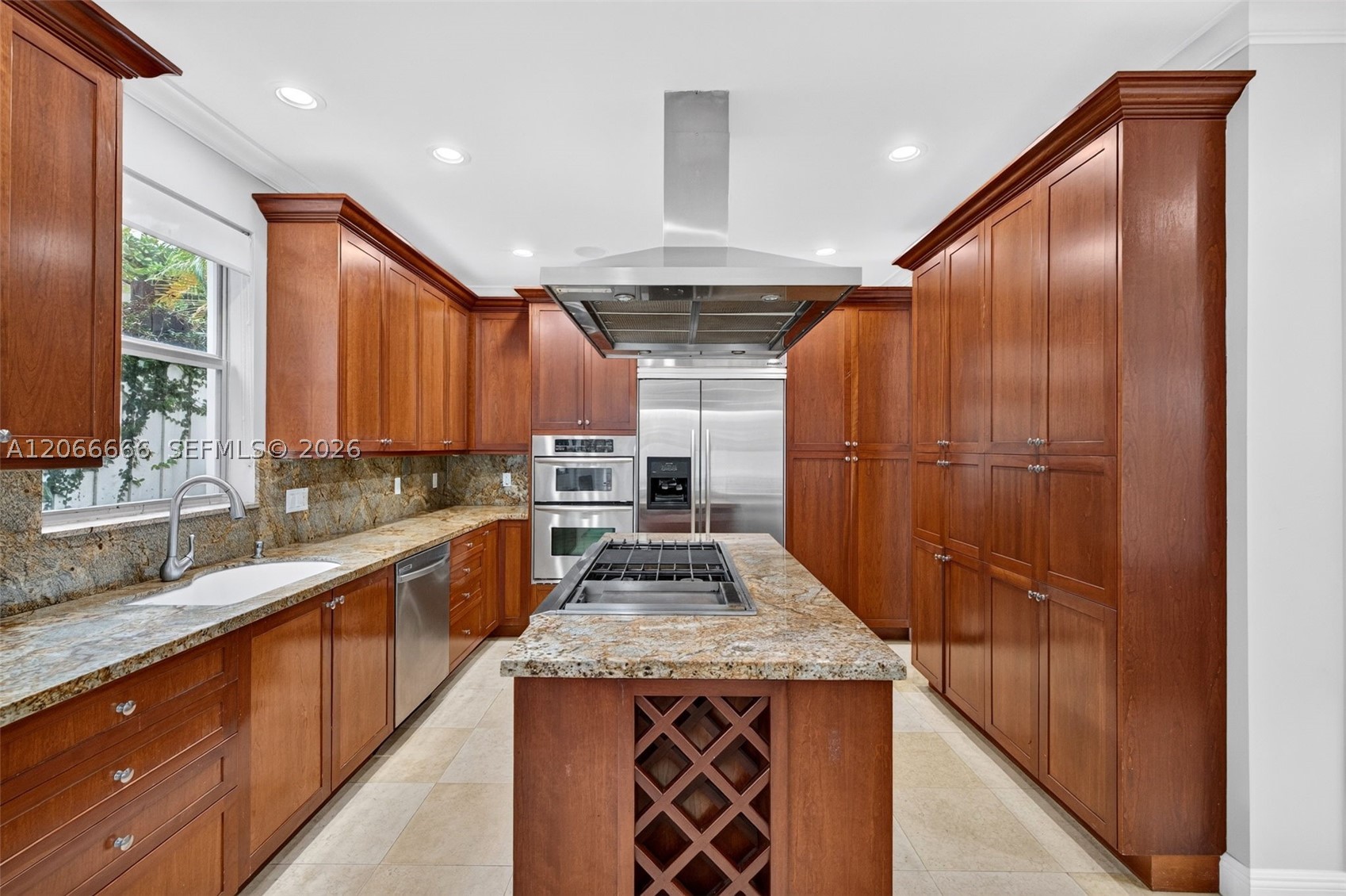 125 NE 16th Ter Fort Lauderdale, FL 33301