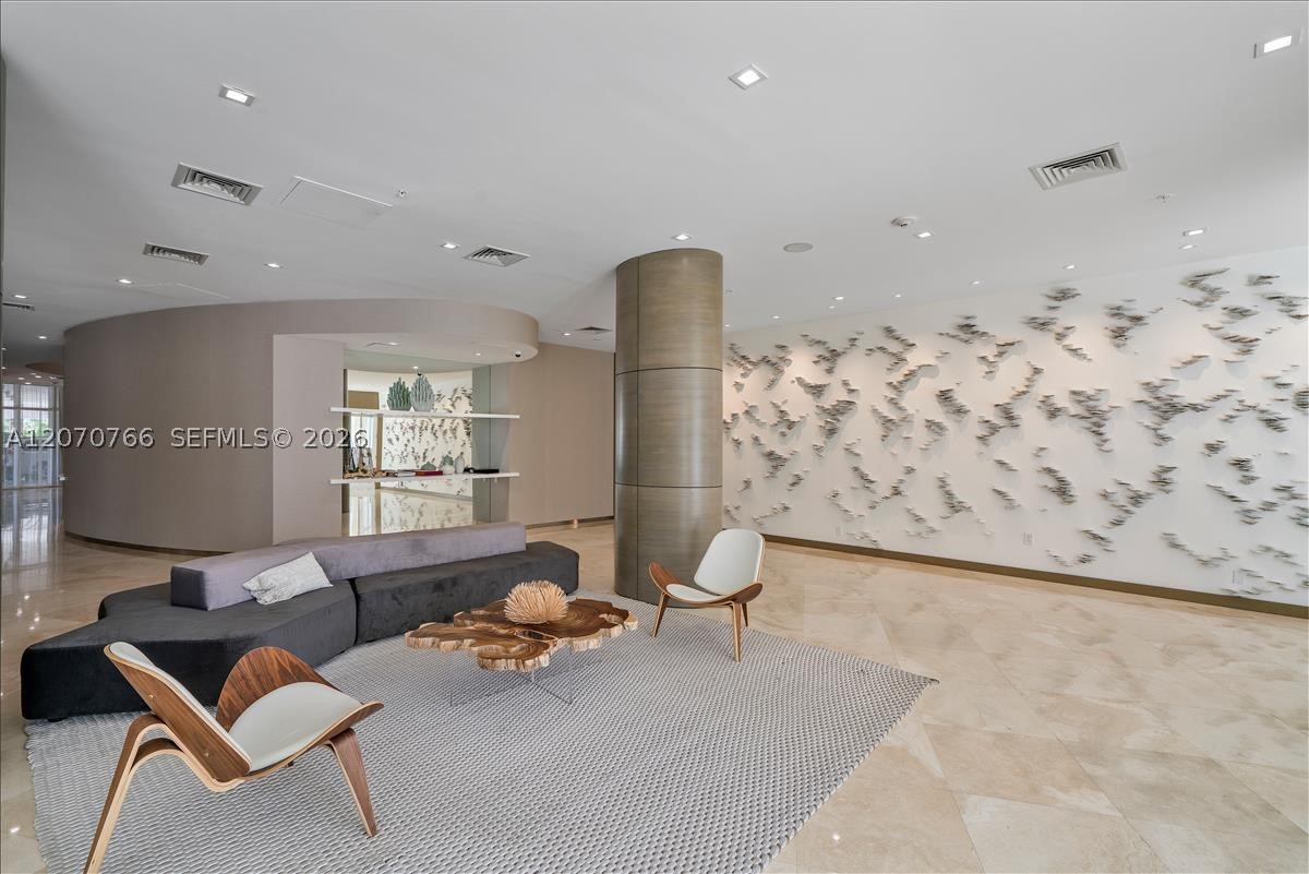 10275 Collins Ave #1132 Bal Harbour, FL 33154