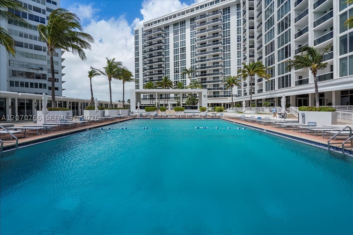 10275 Collins Ave #1132 Bal Harbour, FL 33154