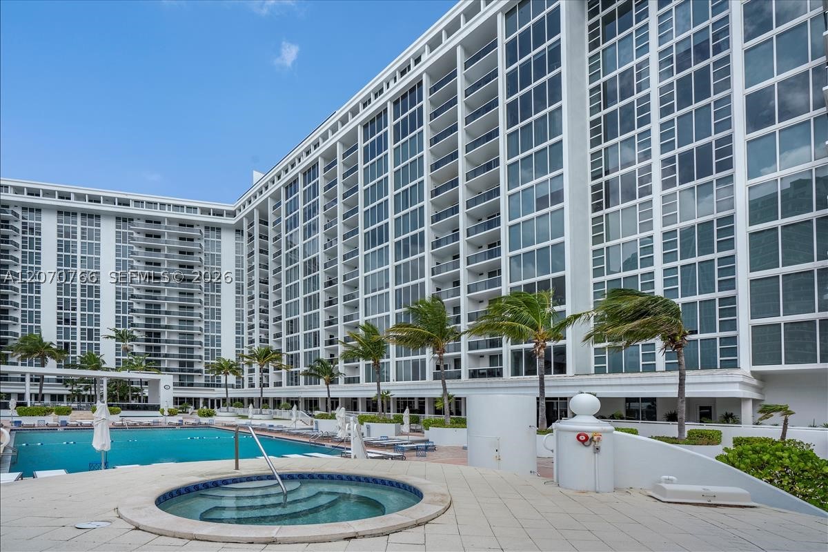 10275 Collins Ave #1132 Bal Harbour, FL 33154