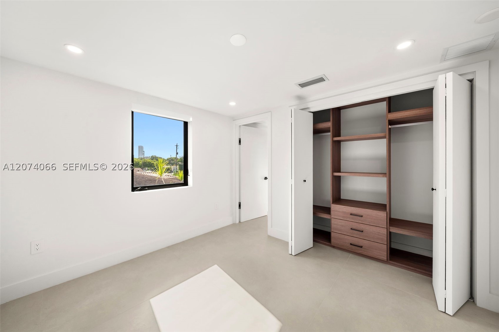 1431 SW 20th St Miami, FL 33145