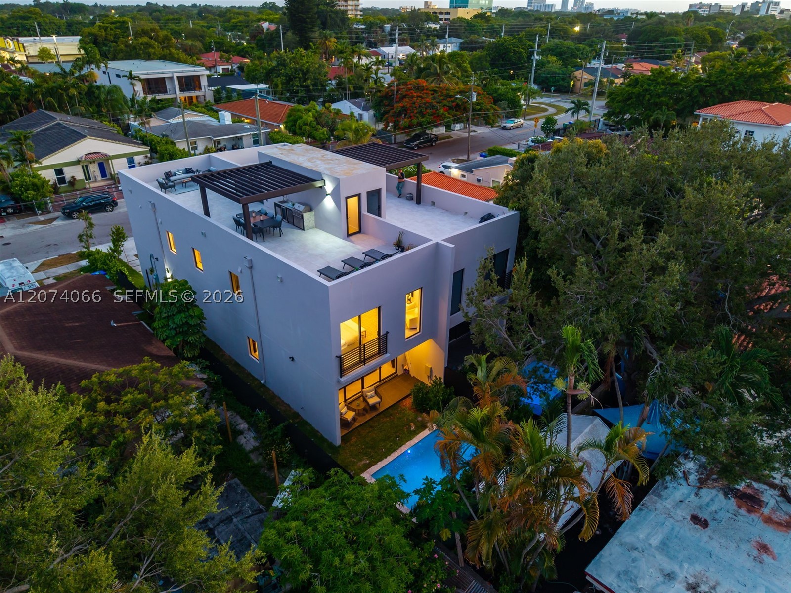 1431 SW 20th St Miami, FL 33145