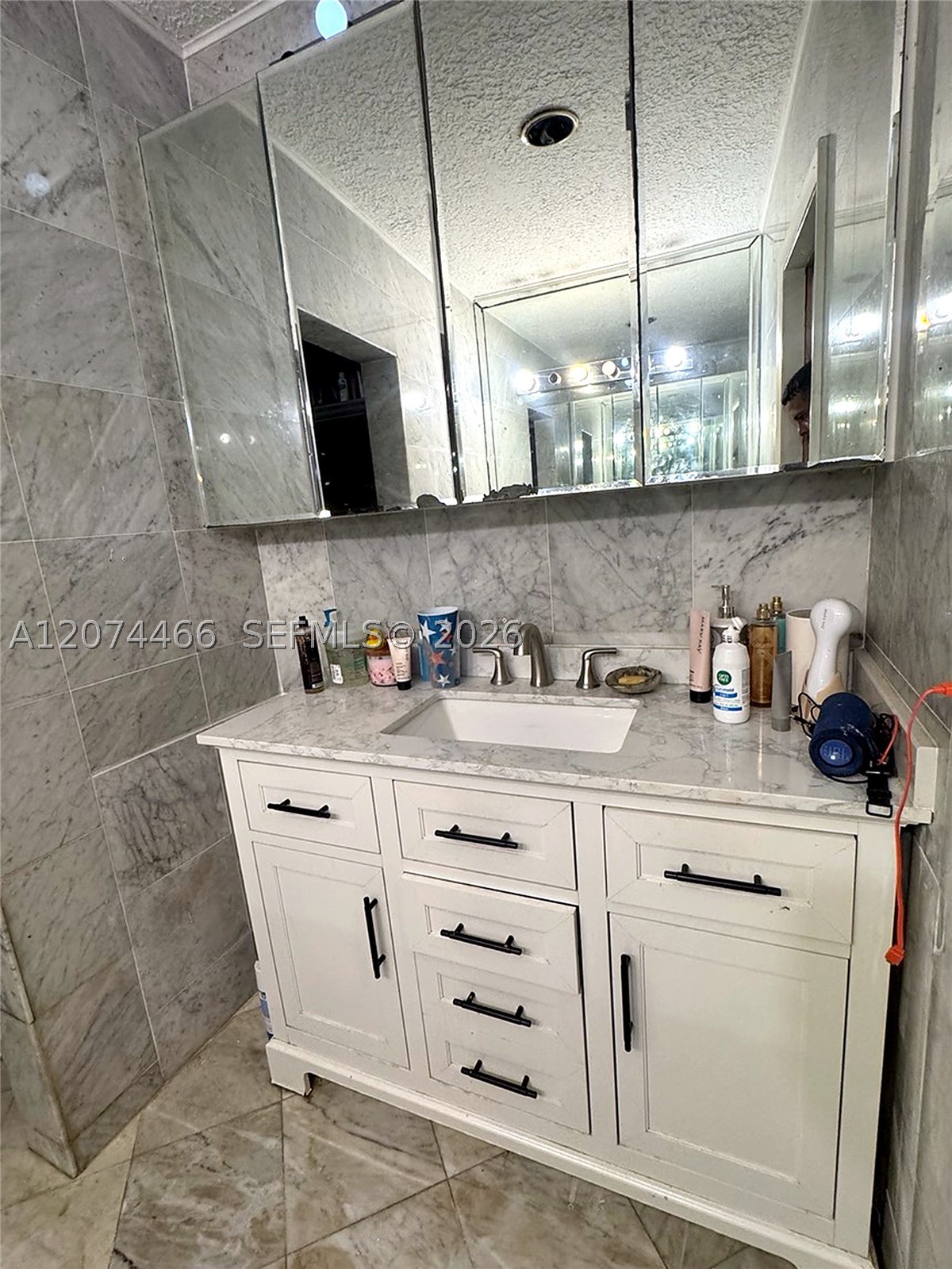 3351 NW 20th St Miami, FL 33142