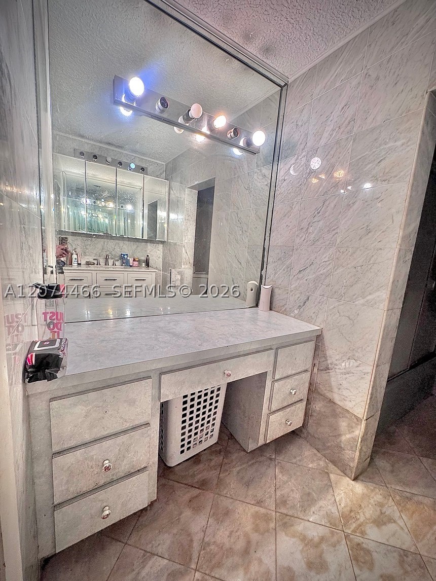 3351 NW 20th St Miami, FL 33142