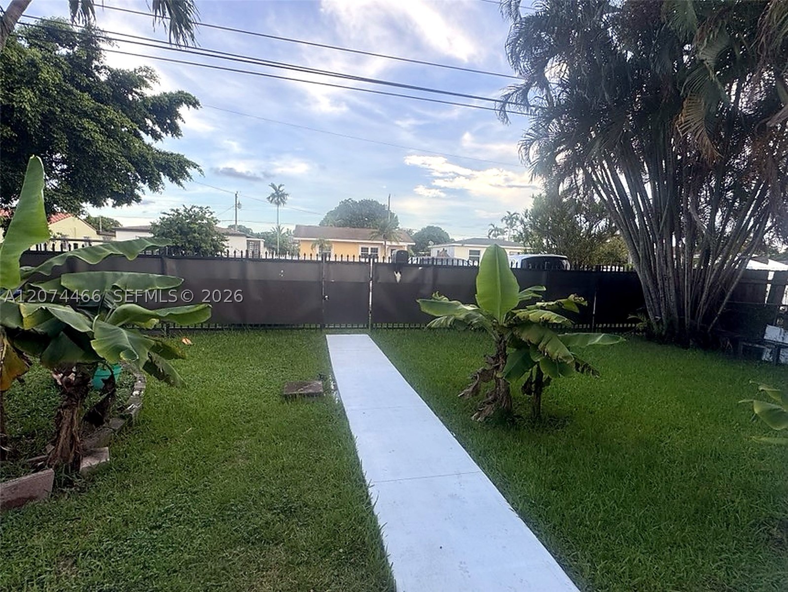 3351 NW 20th St Miami, FL 33142