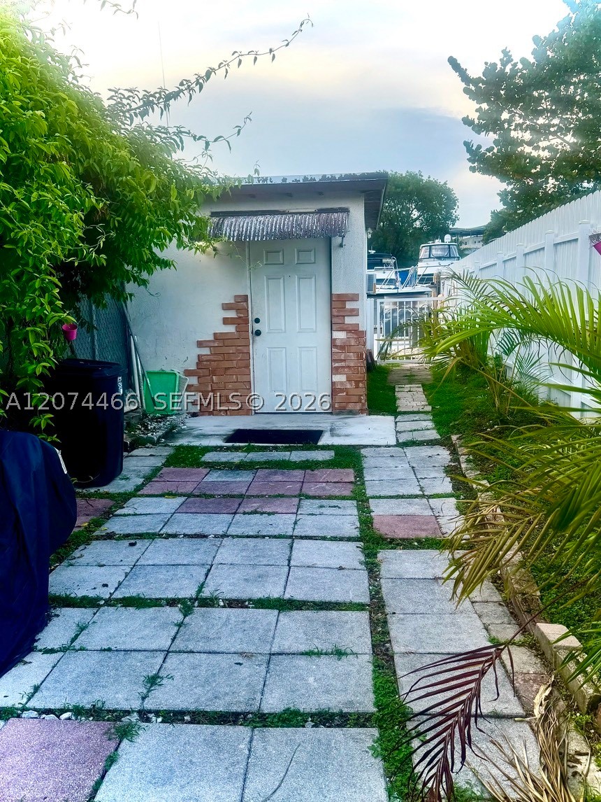 3351 NW 20th St Miami, FL 33142