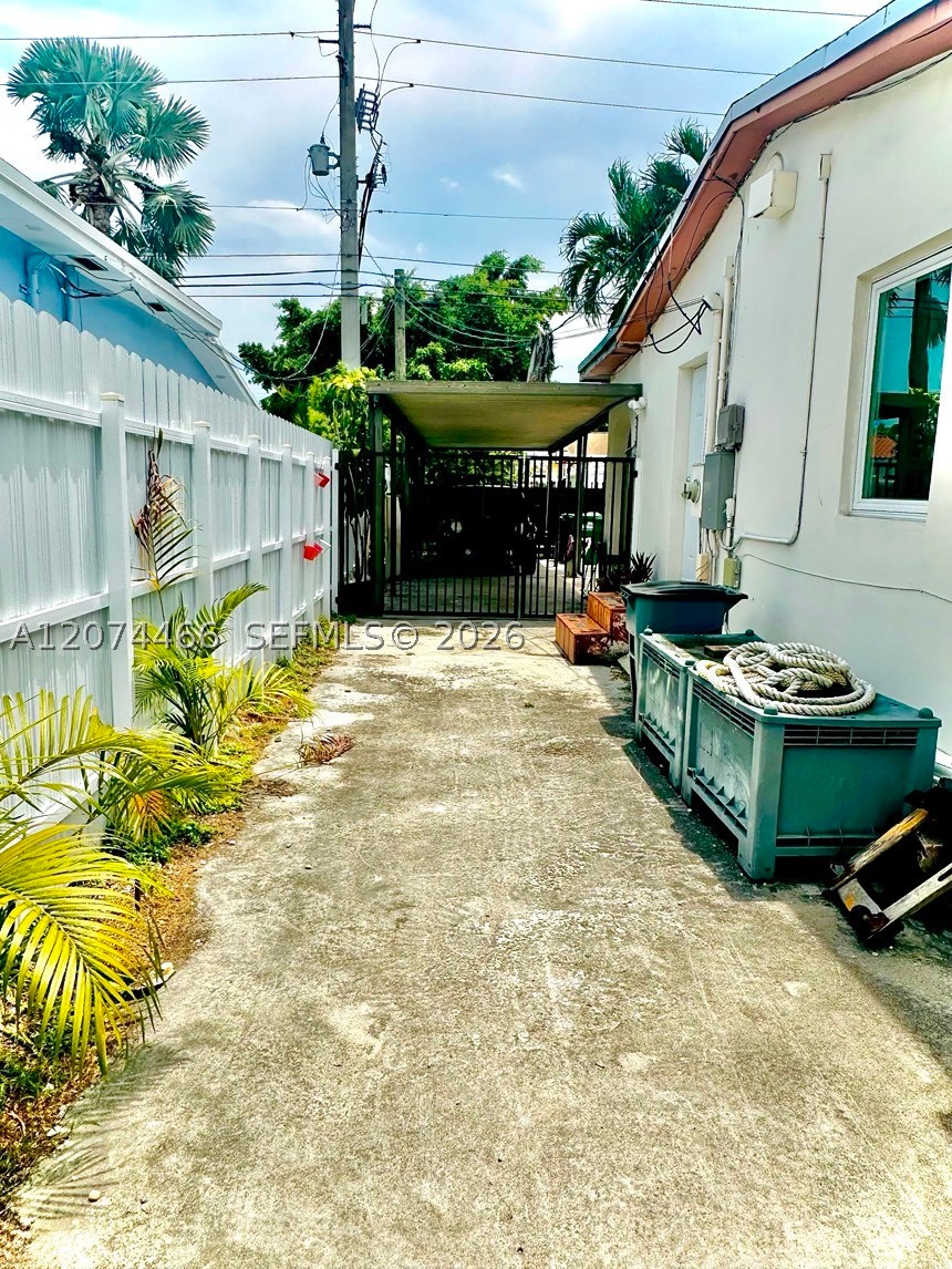 3351 NW 20th St Miami, FL 33142