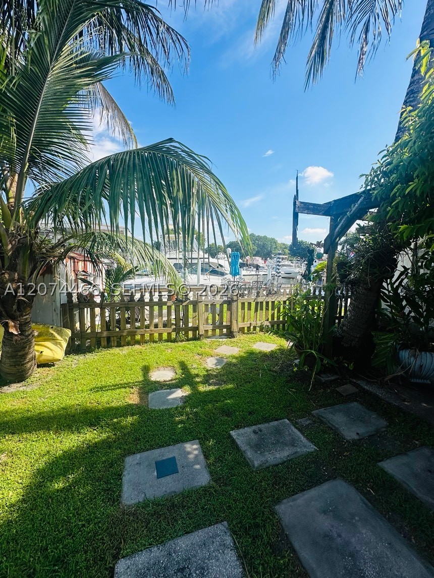 3351 NW 20th St Miami, FL 33142