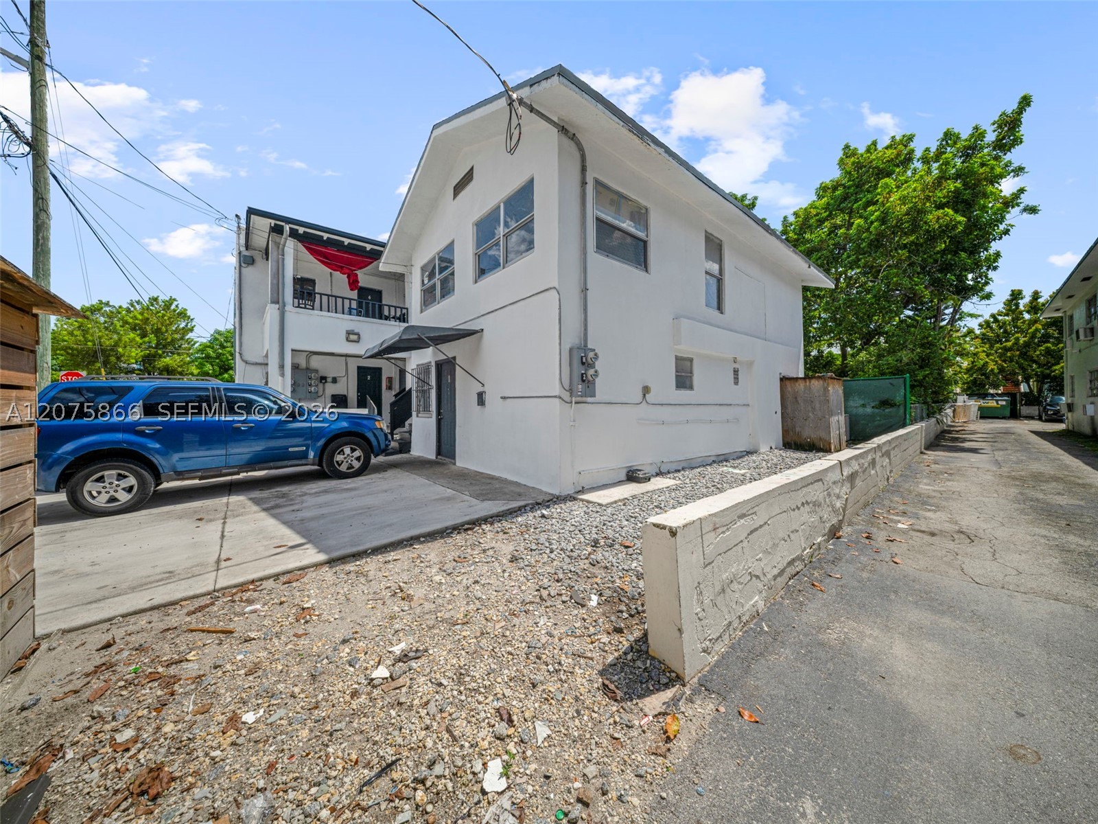 500 SW 8th Ave Miami, FL 33130