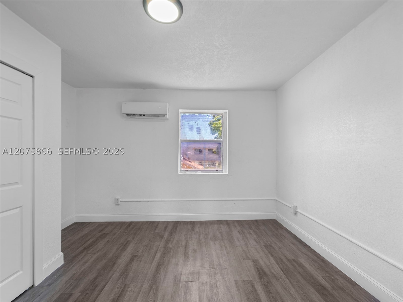 500 SW 8th Ave Miami, FL 33130