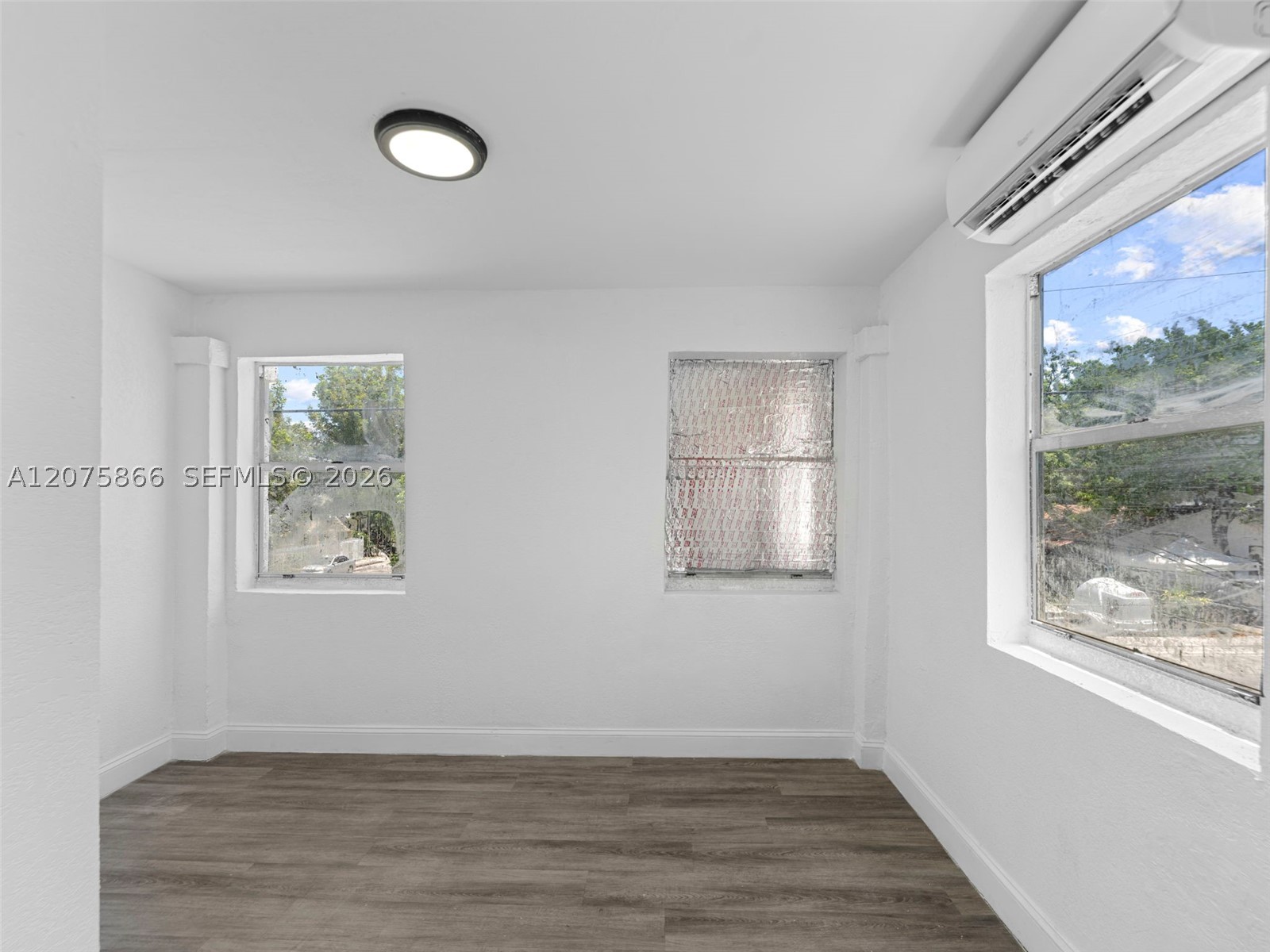 500 SW 8th Ave Miami, FL 33130