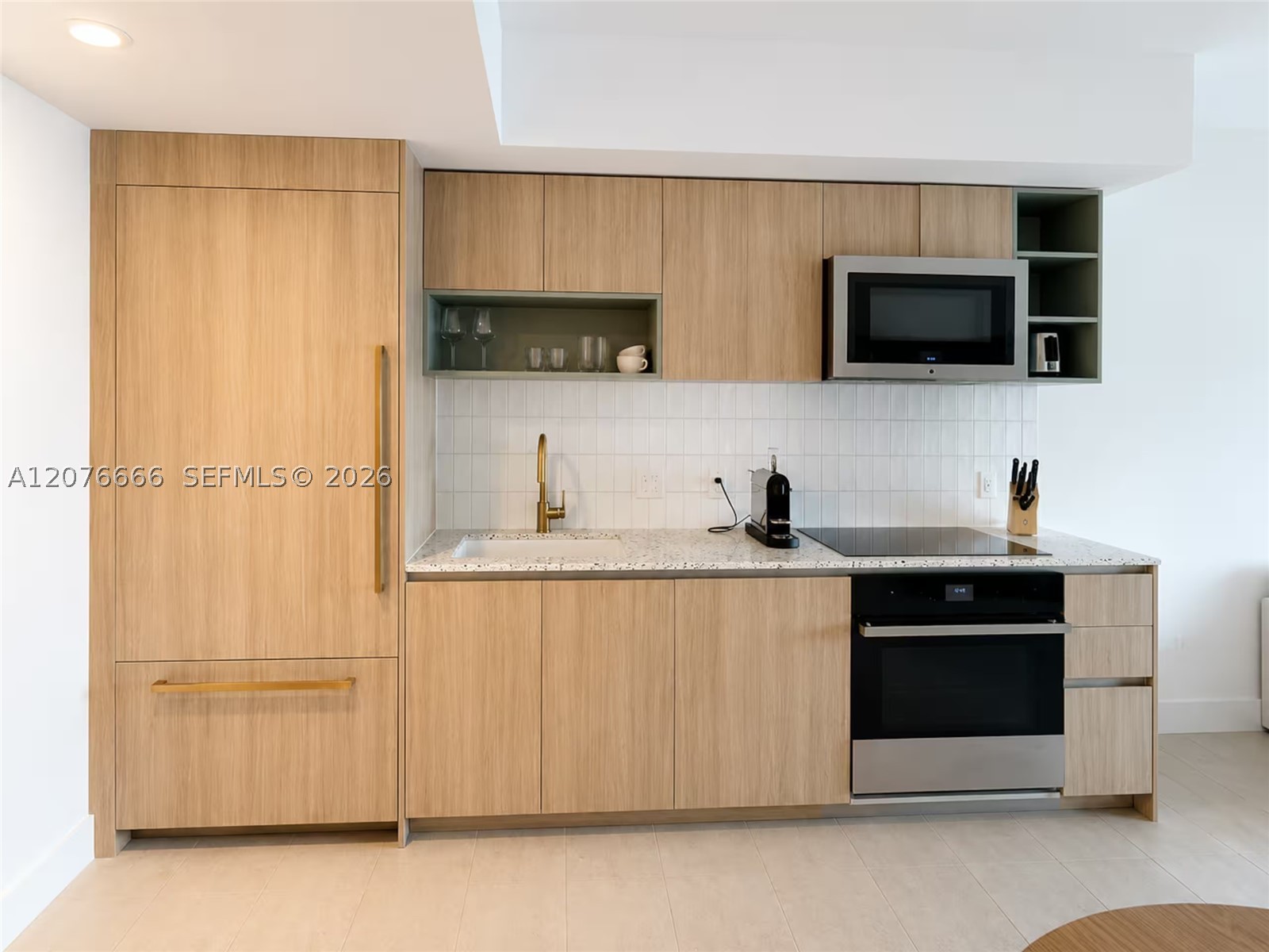 159 NE 6th St #3504 Miami, FL 33132