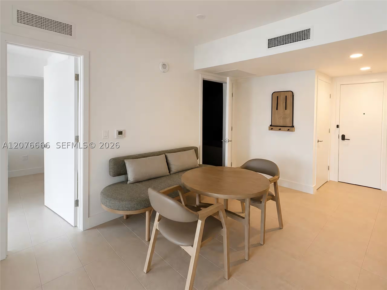 159 NE 6th St #3504 Miami, FL 33132