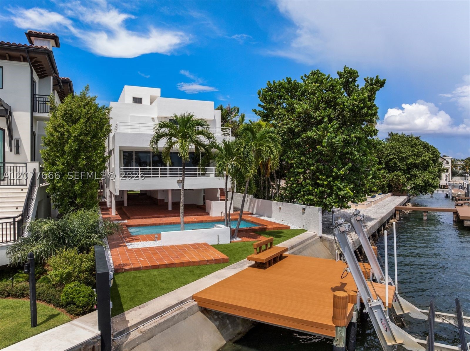 3499 N Prospect Dr