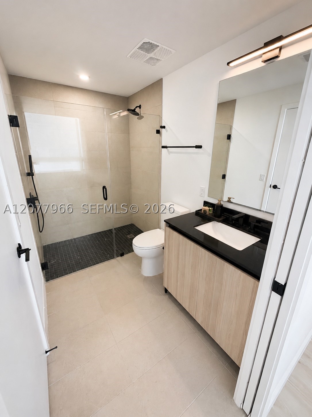 225 N Miami Ave #2810 Miami, FL 33128