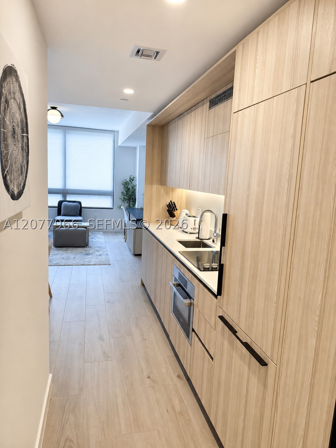 225 N Miami Ave #2810 Miami, FL 33128