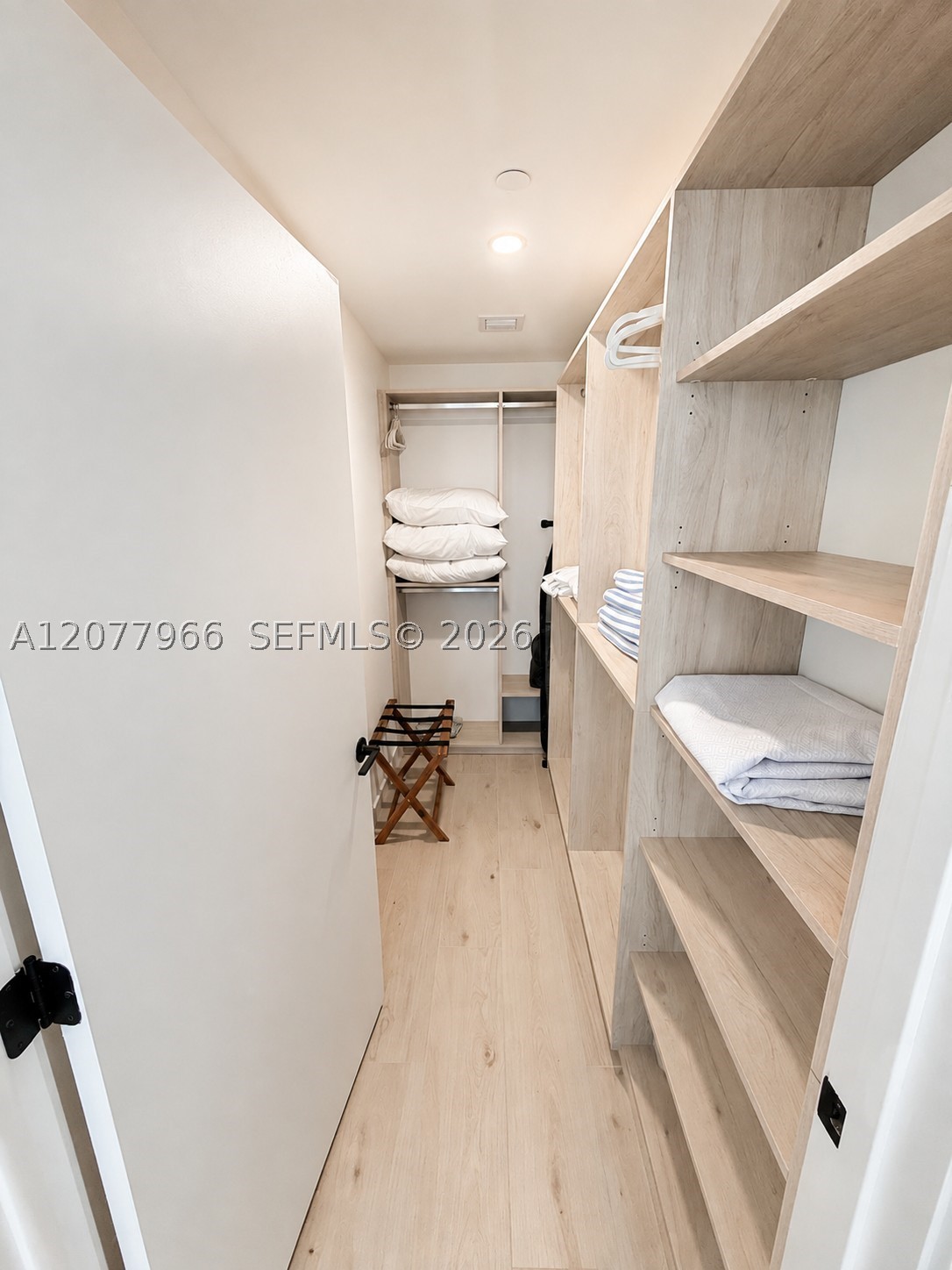 225 N Miami Ave #2810 Miami, FL 33128