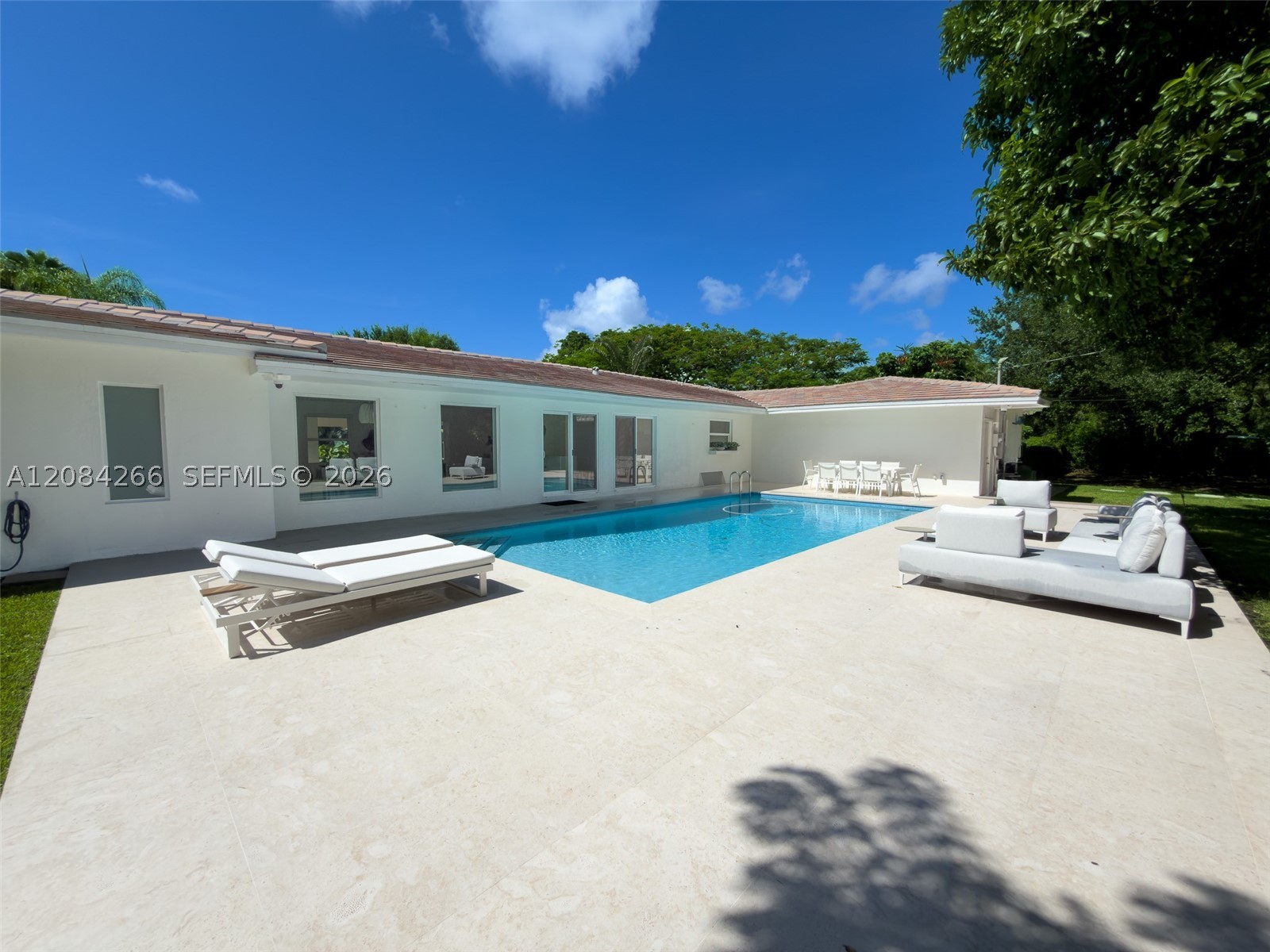 7895 SW 76th Ter Miami, FL 33143