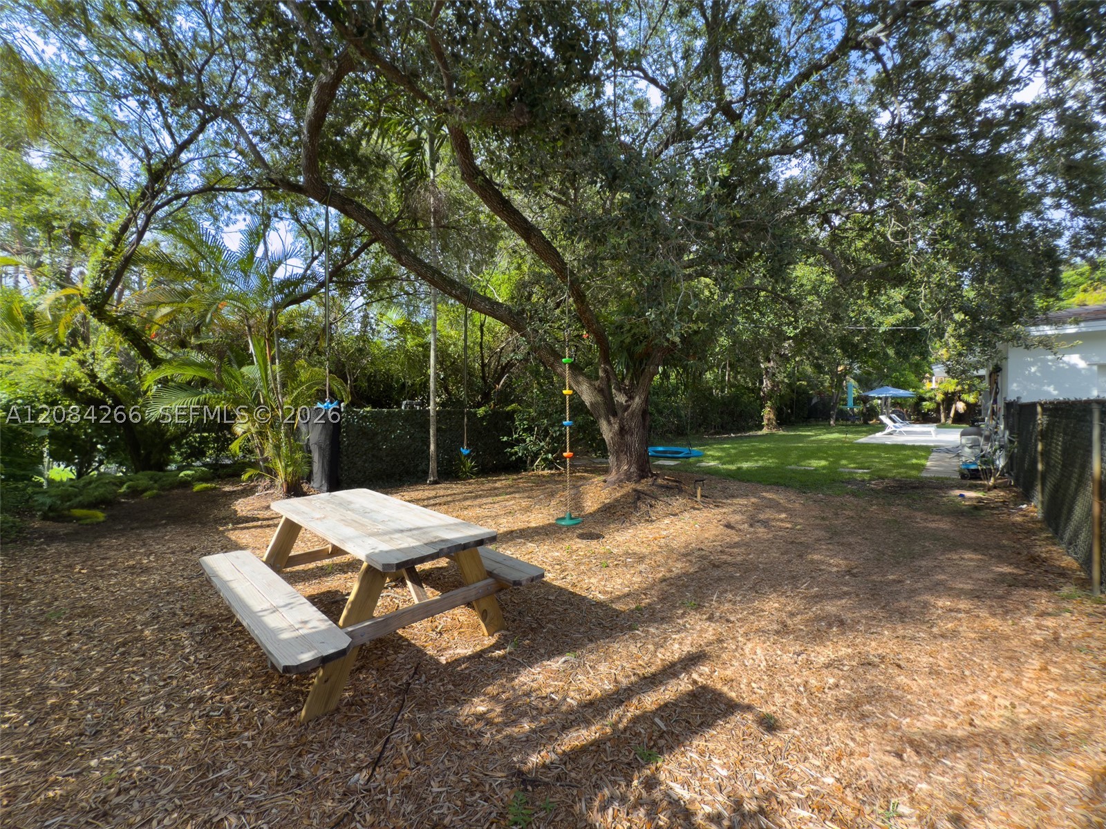 7895 SW 76th Ter Miami, FL 33143
