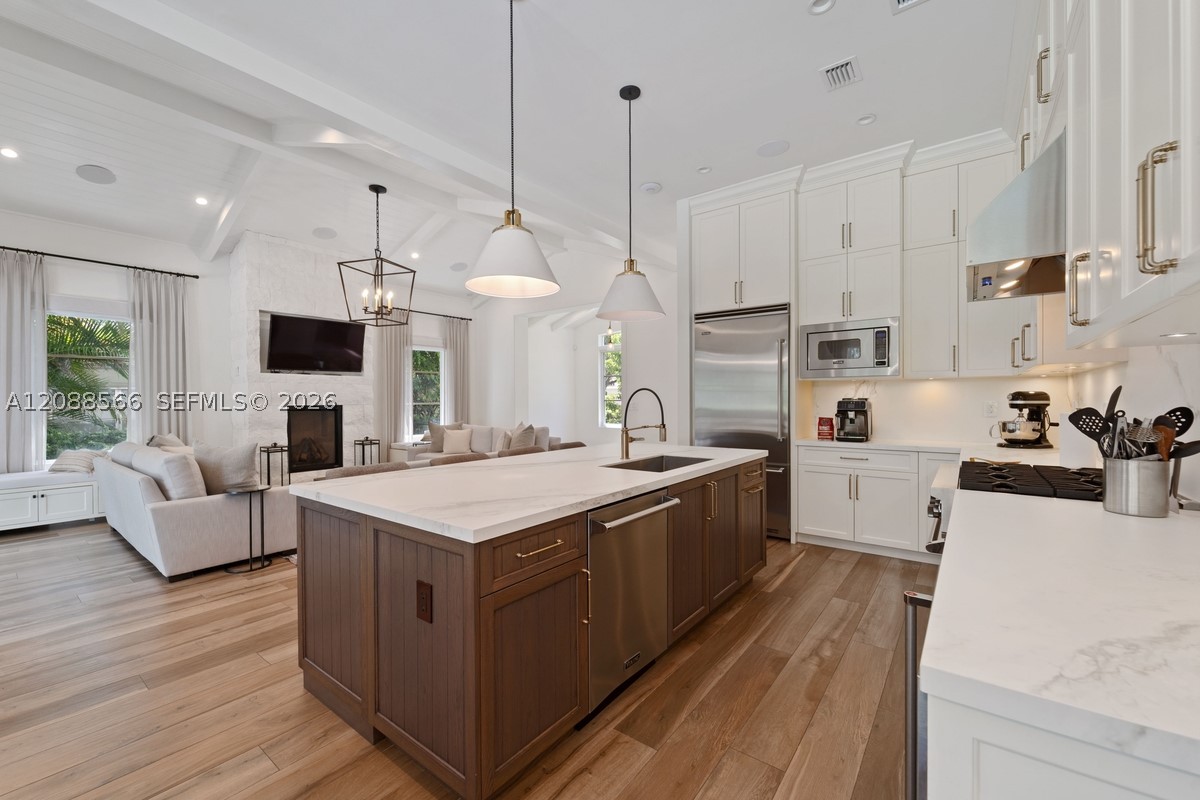 5851 SW 77th Ter South Miami, FL 33143