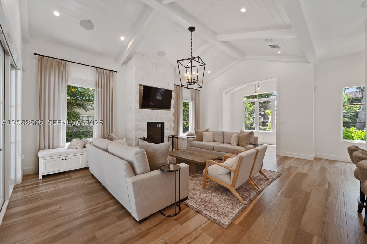 5851 SW 77th Ter South Miami, FL 33143