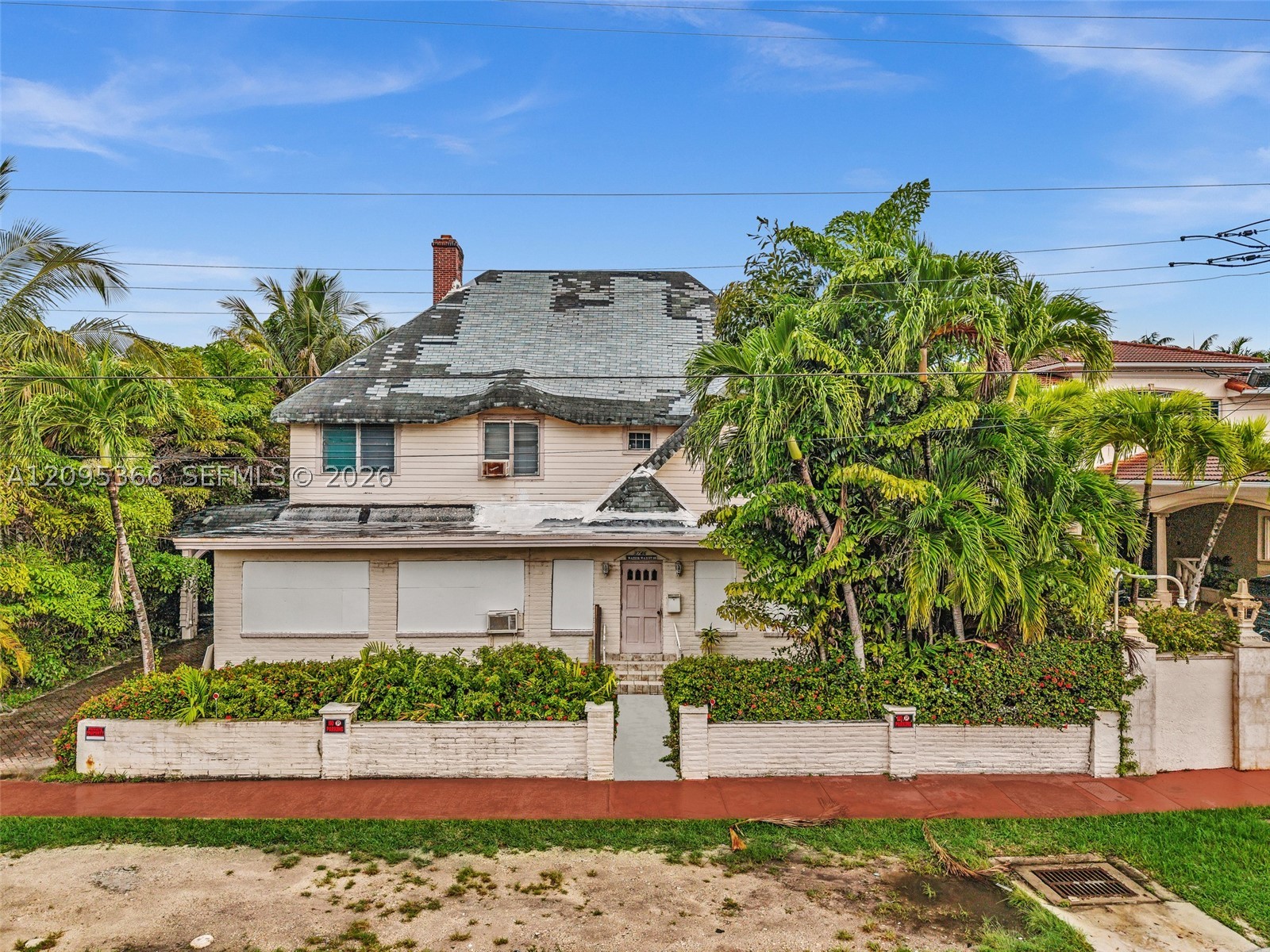 3746 Chase Ave Miami Beach, FL 33140