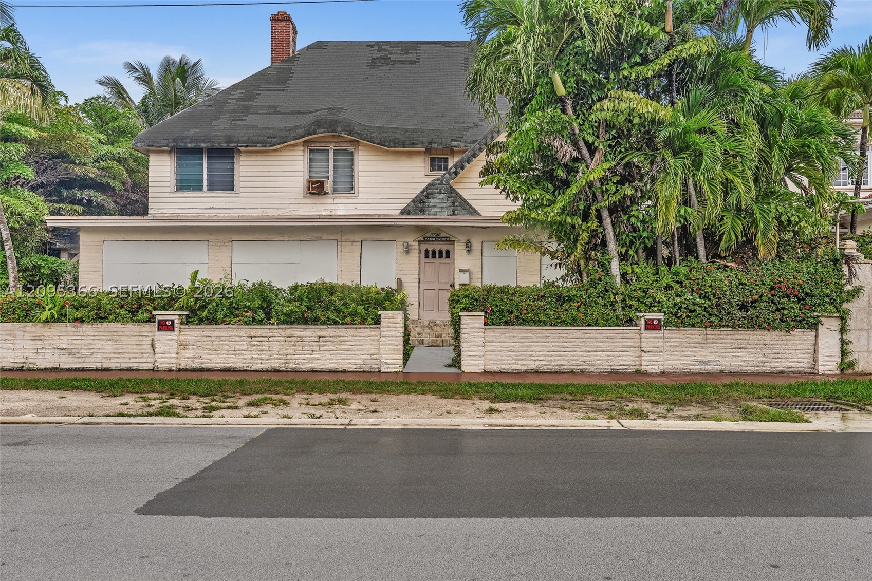 3746 Chase Ave Miami Beach, FL 33140