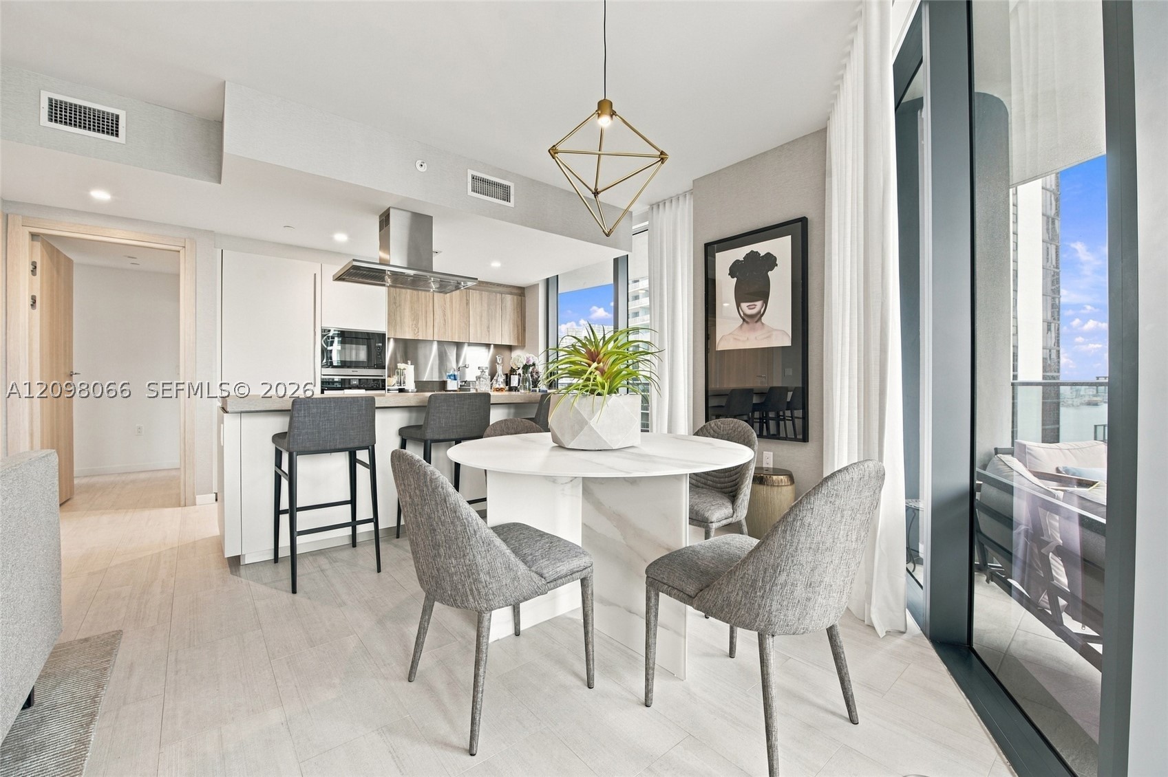 image Brickell Flatiron10