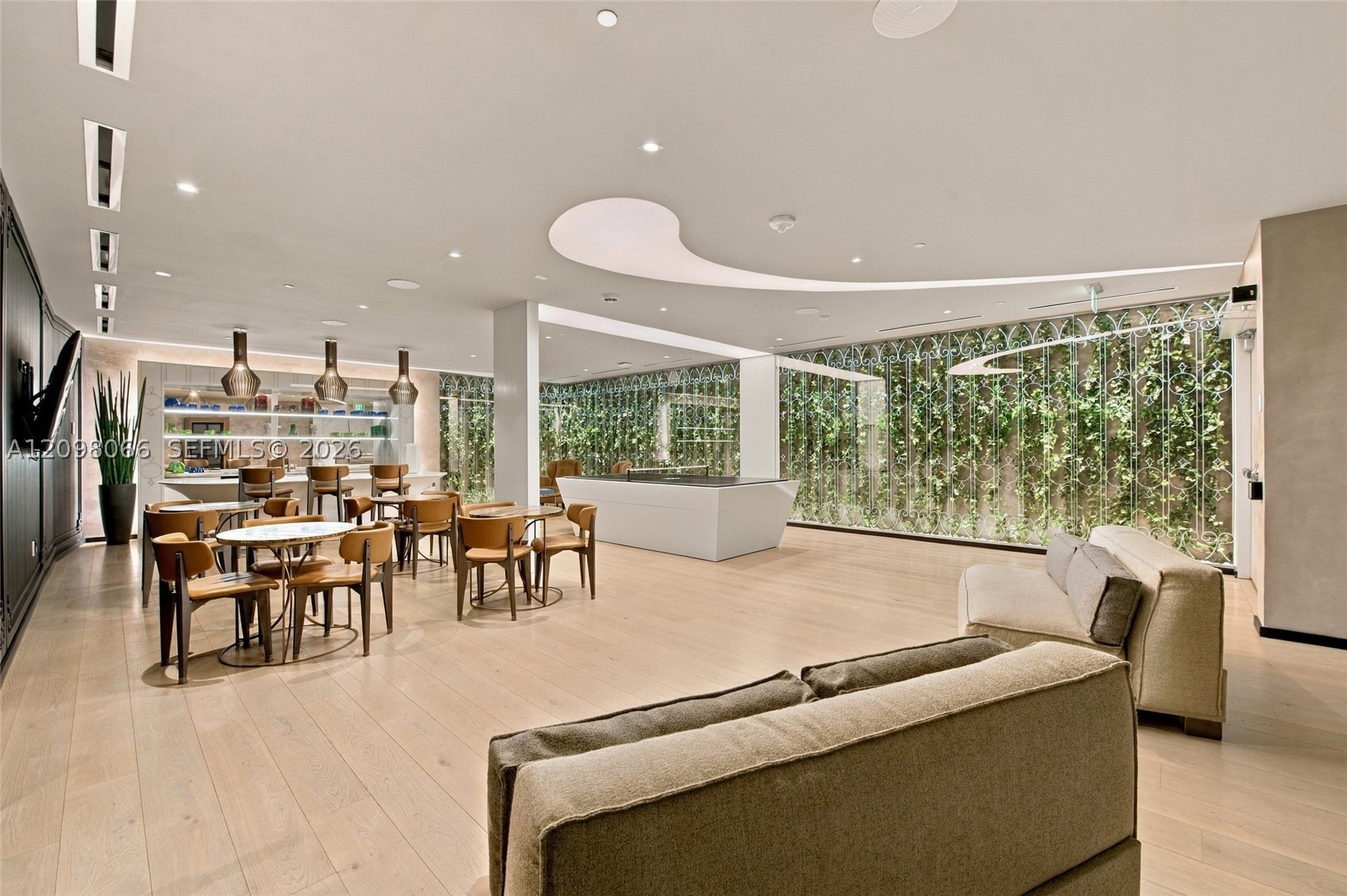 image Brickell Flatiron47