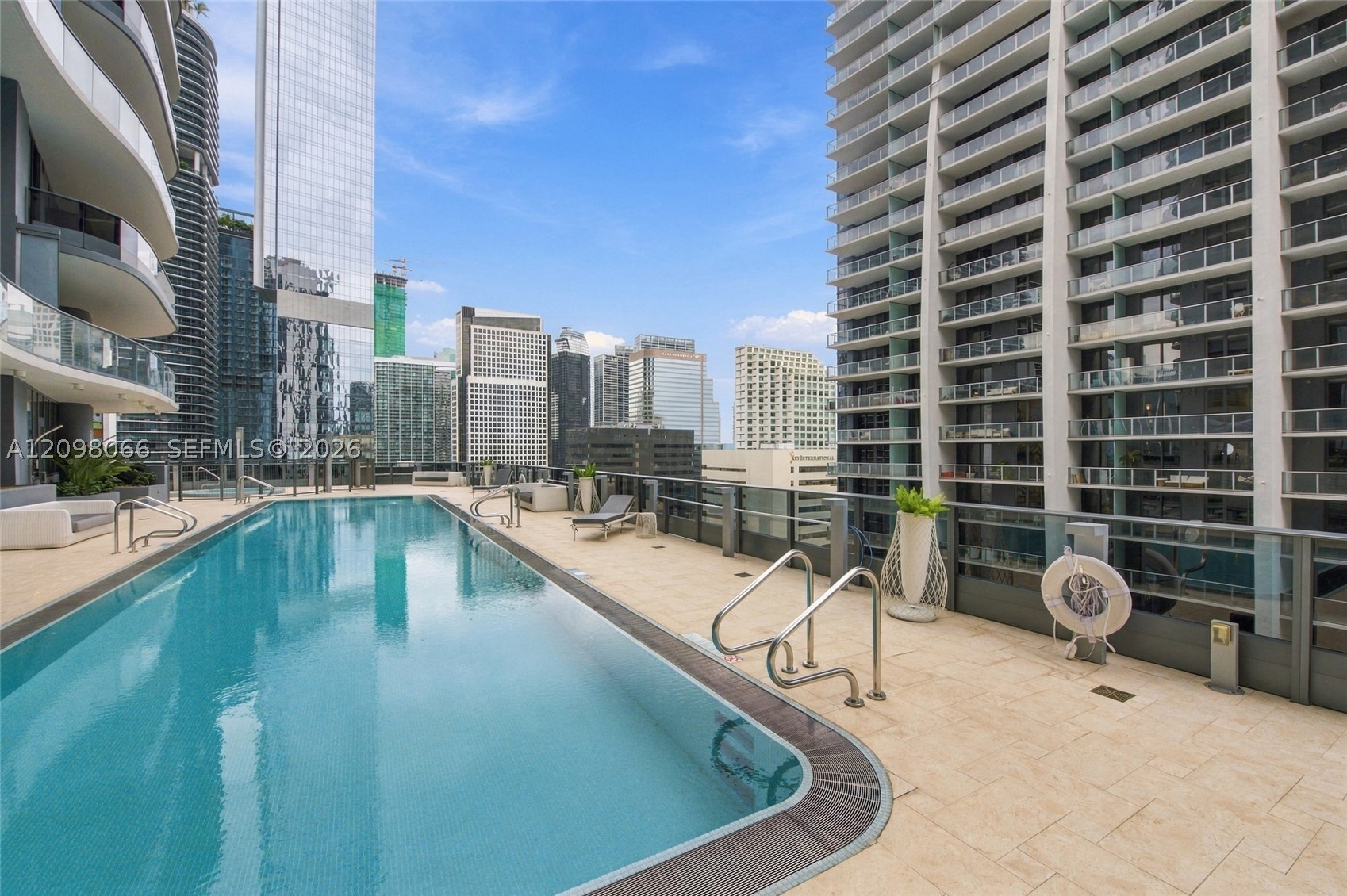 image Brickell Flatiron58