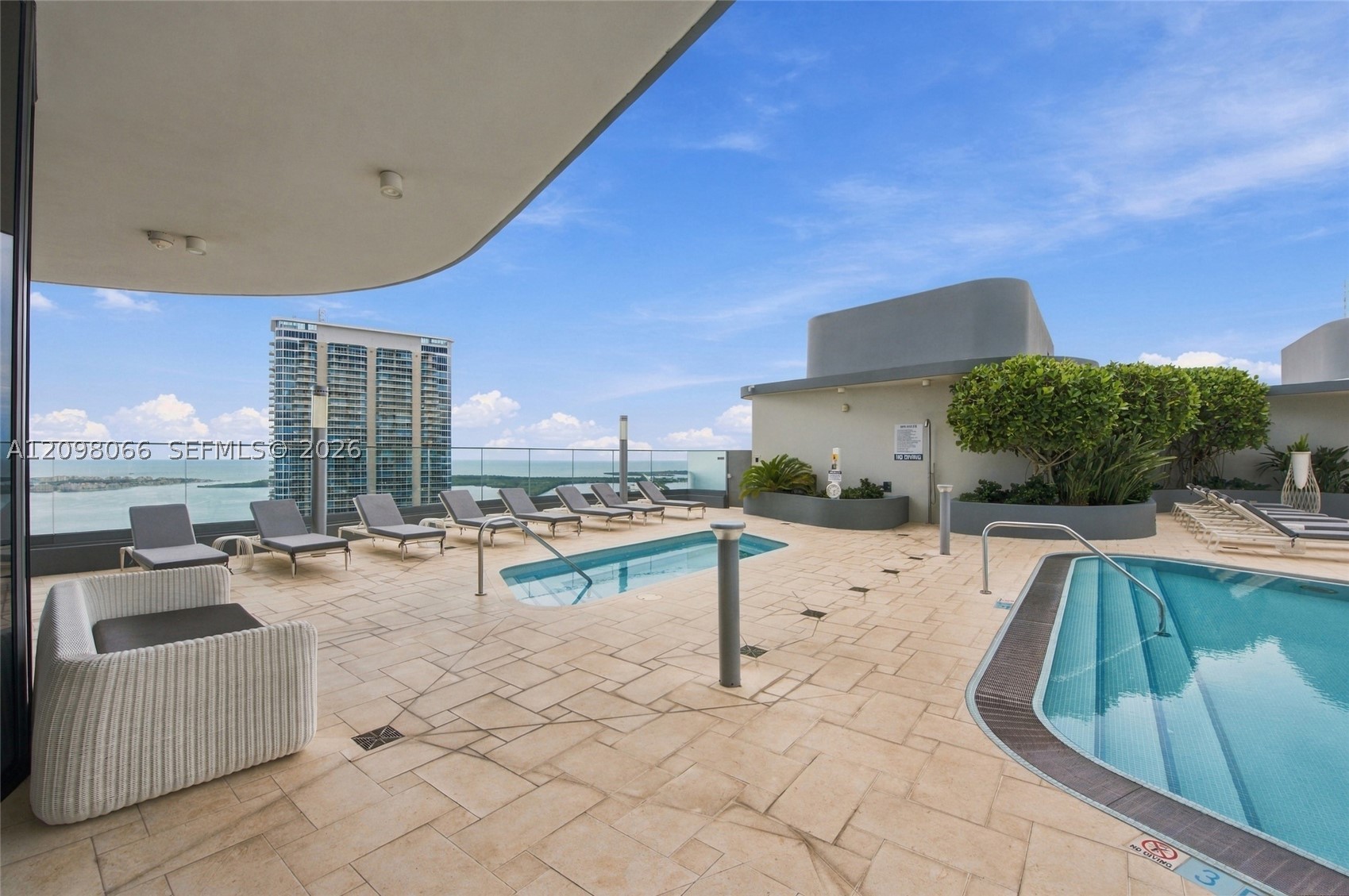 image Brickell Flatiron61