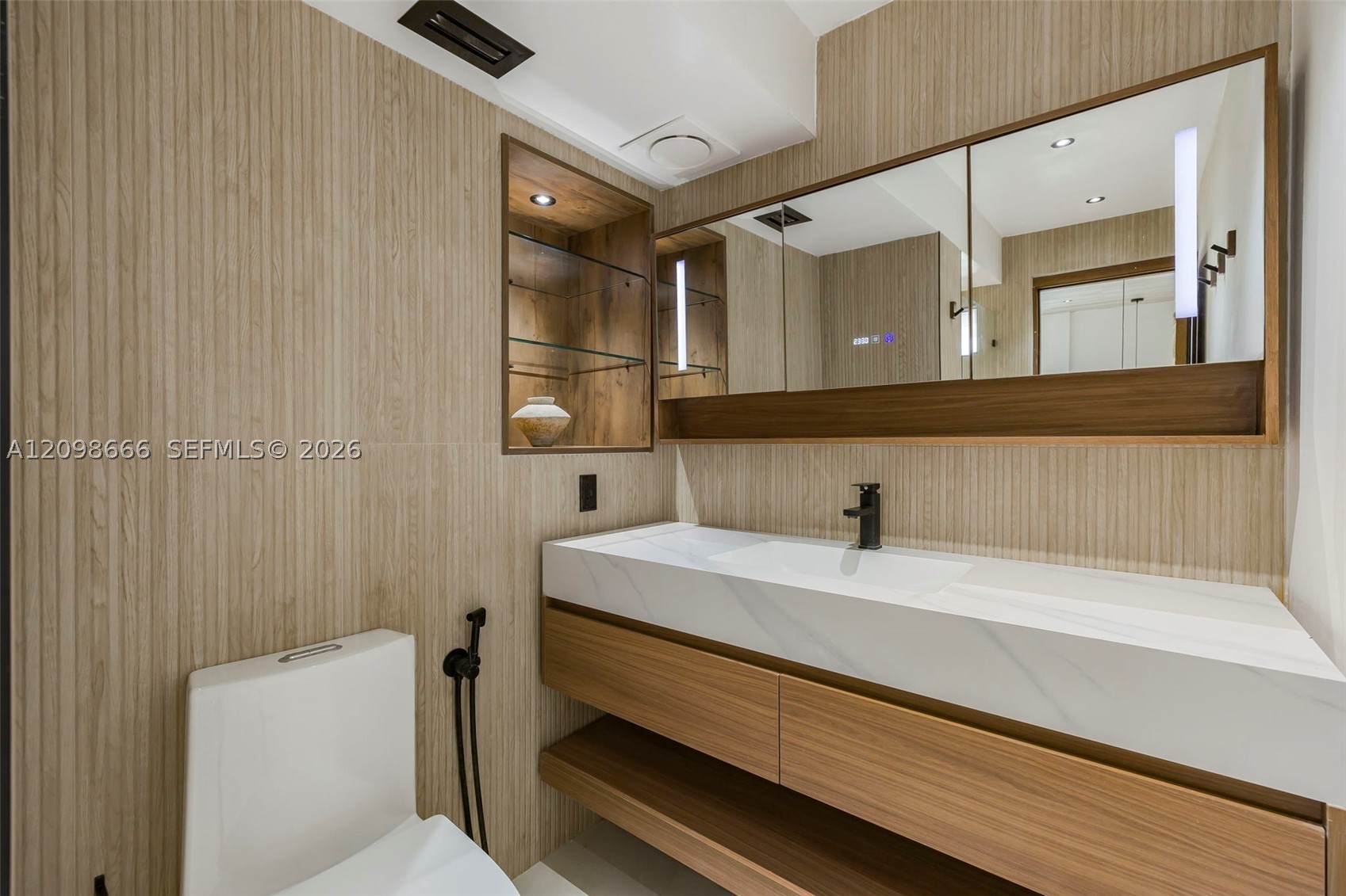 9511 Collins Ave #1209 Surfside, FL 33154