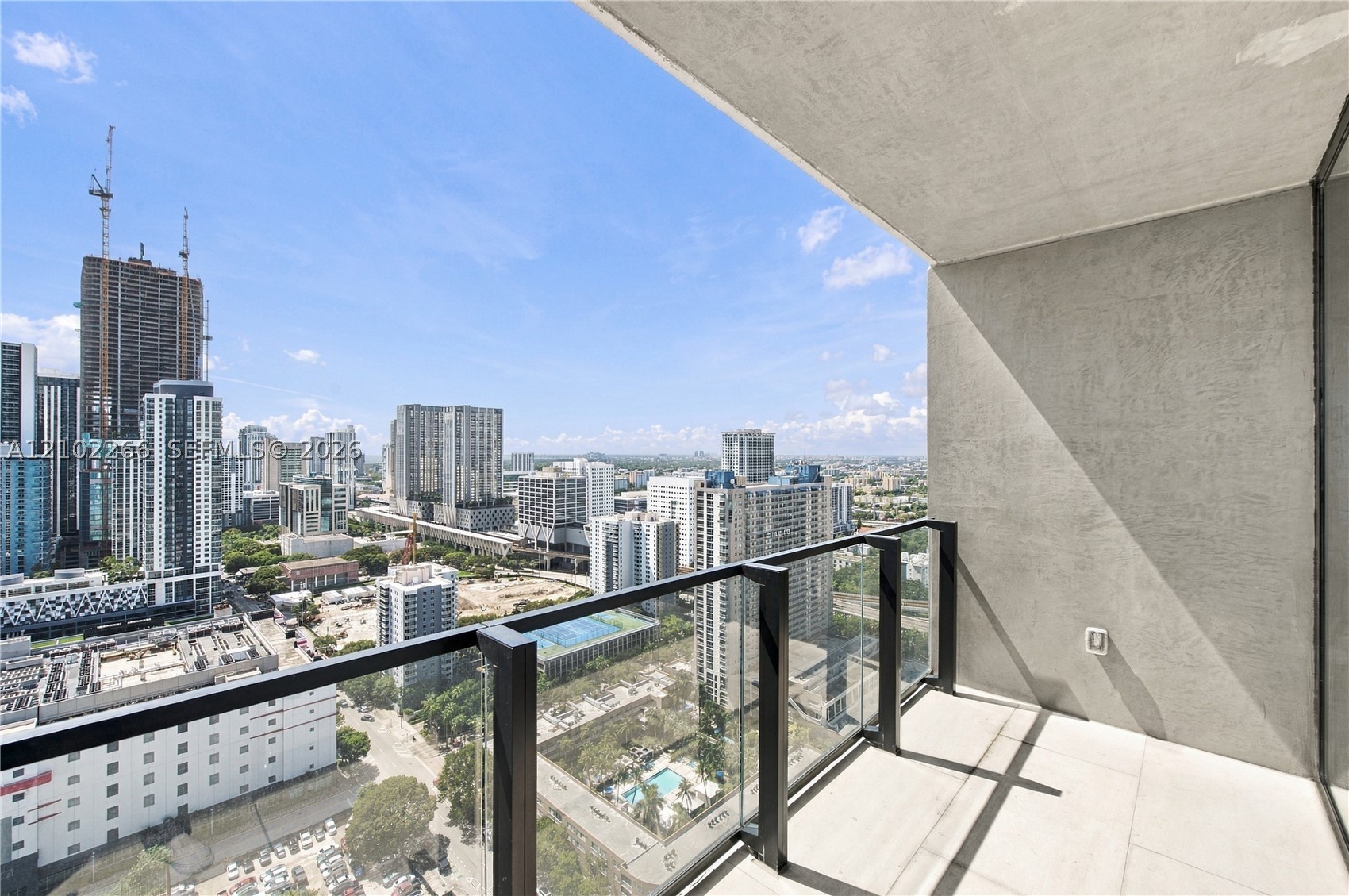 image E11EVEN Hotel & Residences13