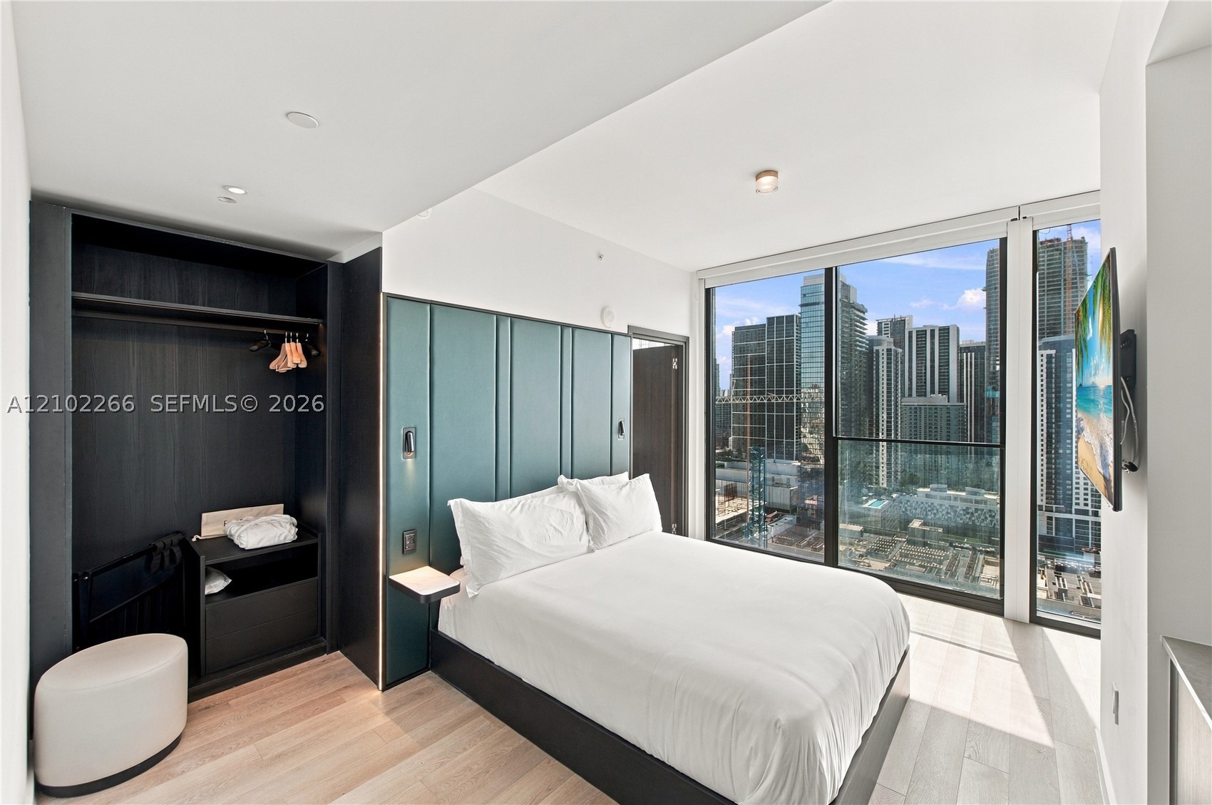 image E11EVEN Hotel & Residences17