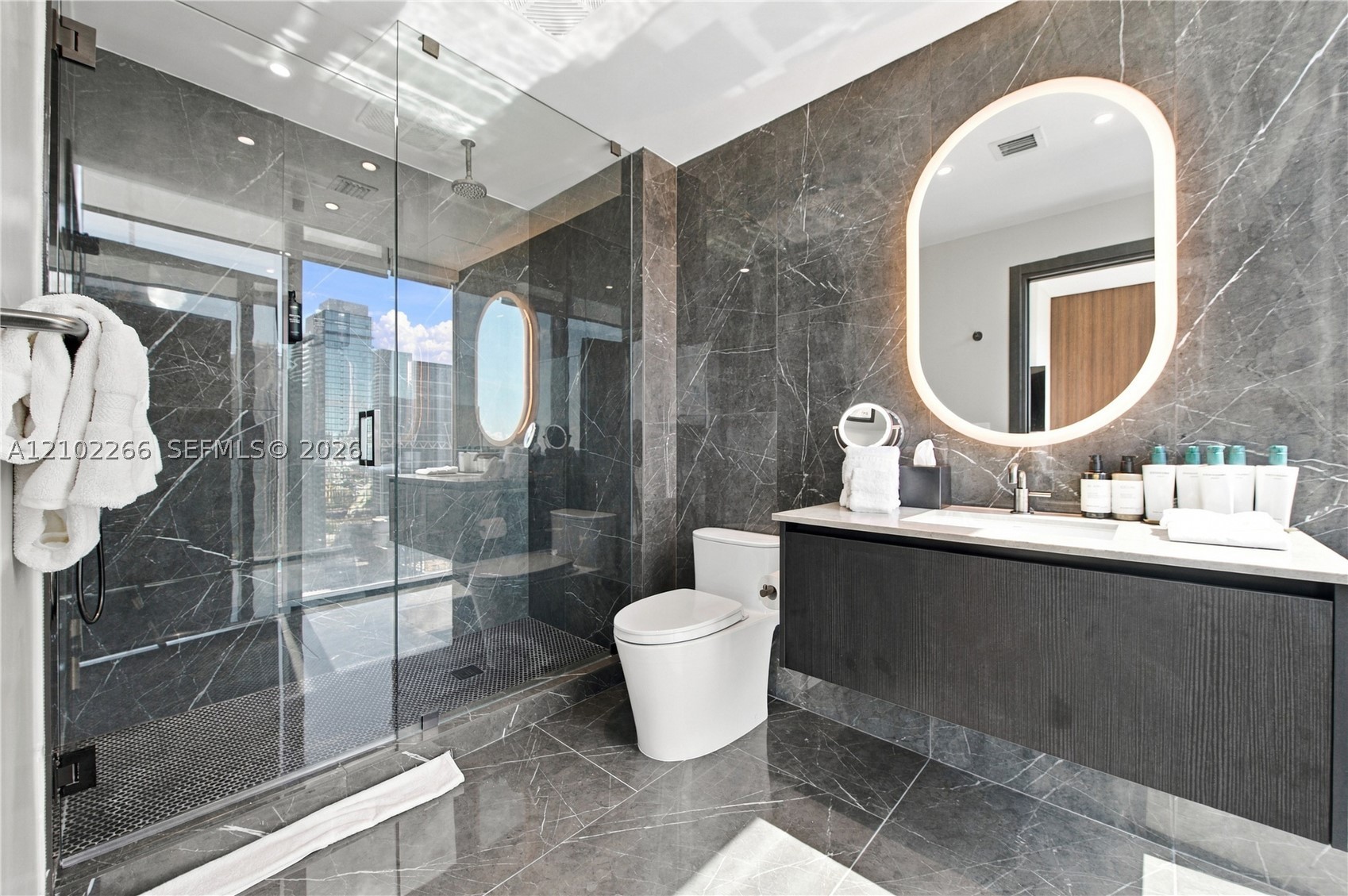 image E11EVEN Hotel & Residences20