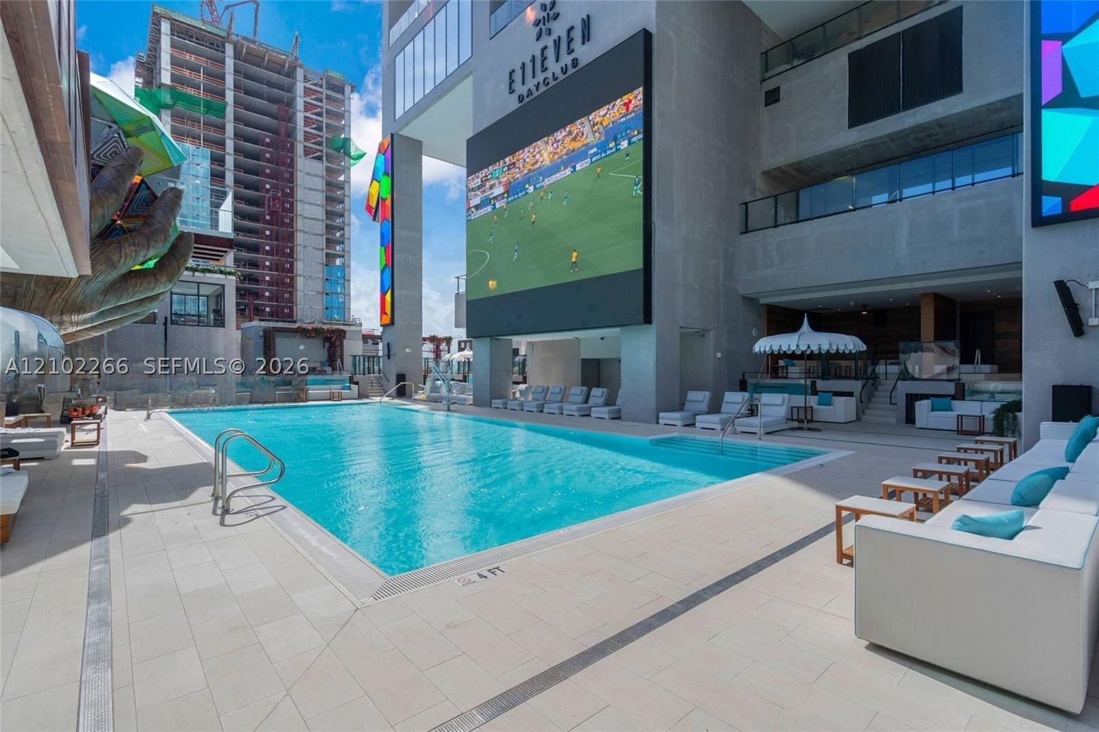 image E11EVEN Hotel & Residences24
